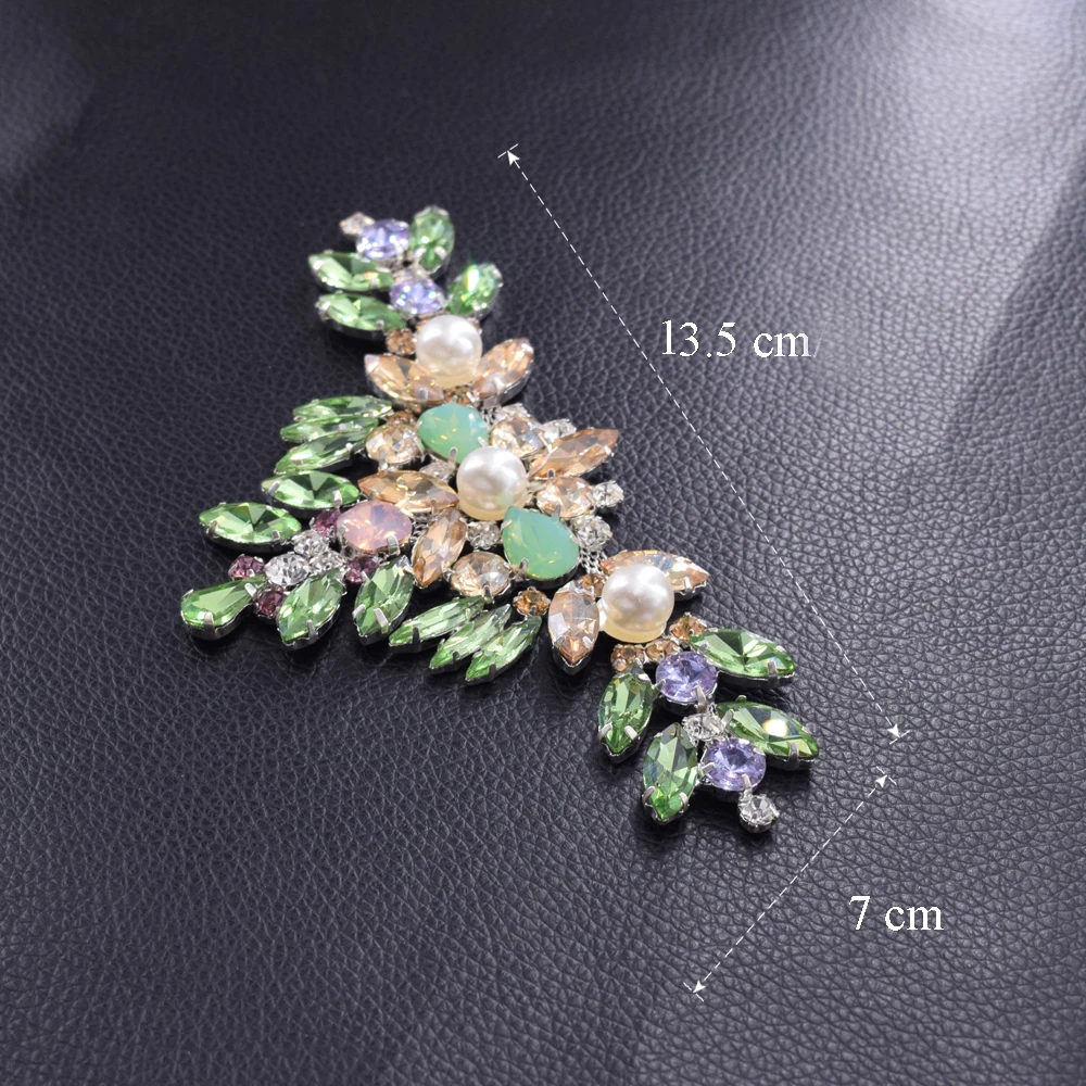 Горячая Распродажа изысканный цветок опал стразы аппликации для женской одежды