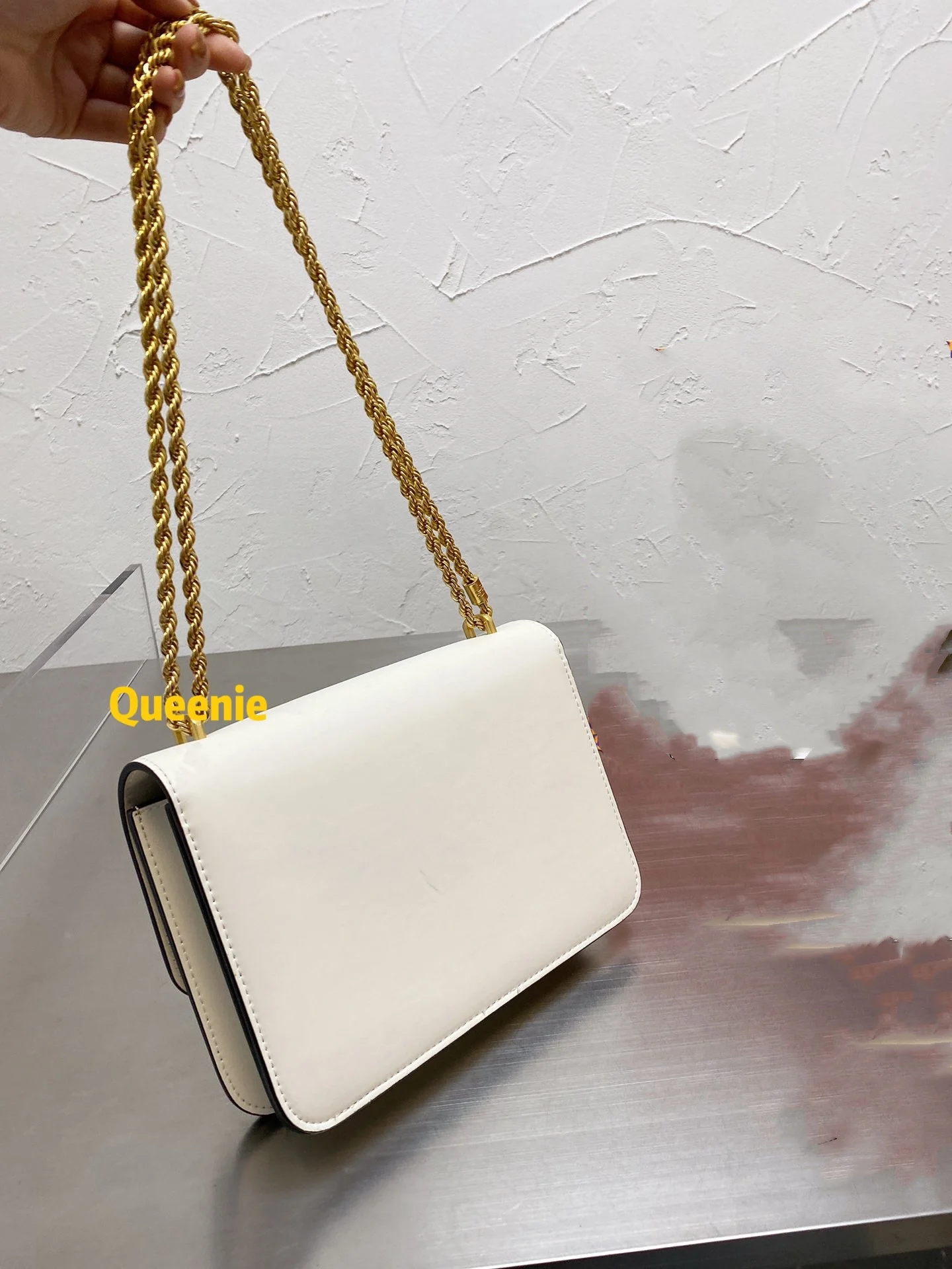 

2021 Queenie New Designer Luxury Women's Handbags Small Square Bag Shoulder Bags Messenger Chain Bag