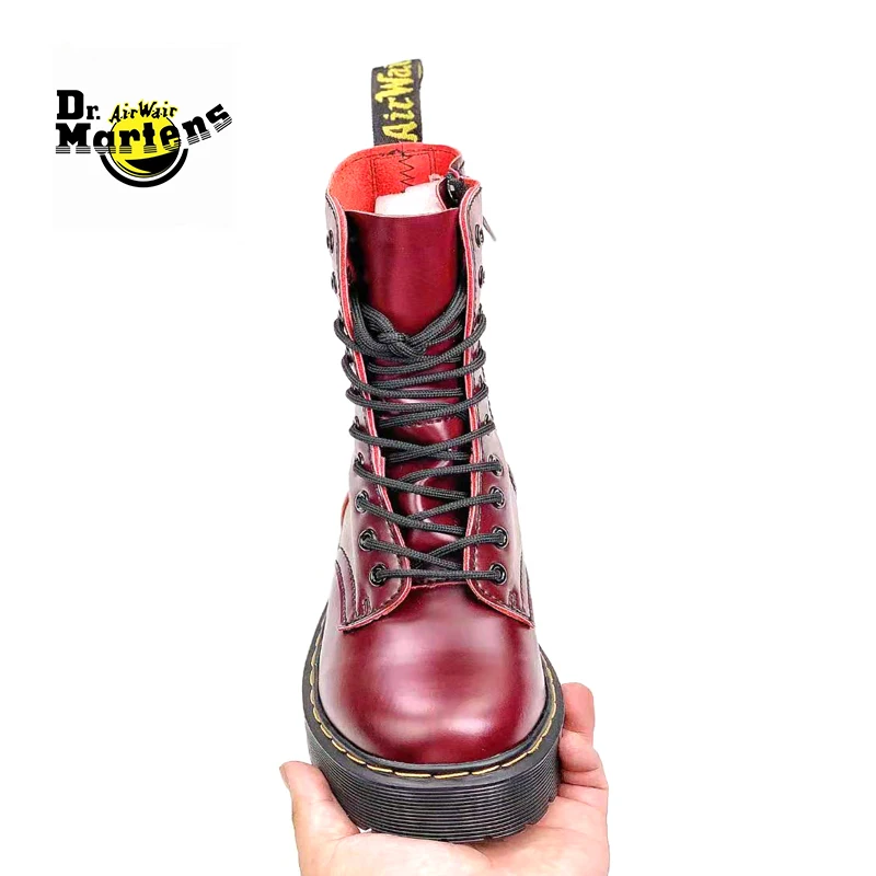Женские ботинки Dr.Martens с молнией сбоку до середины икры на толстом каблуке