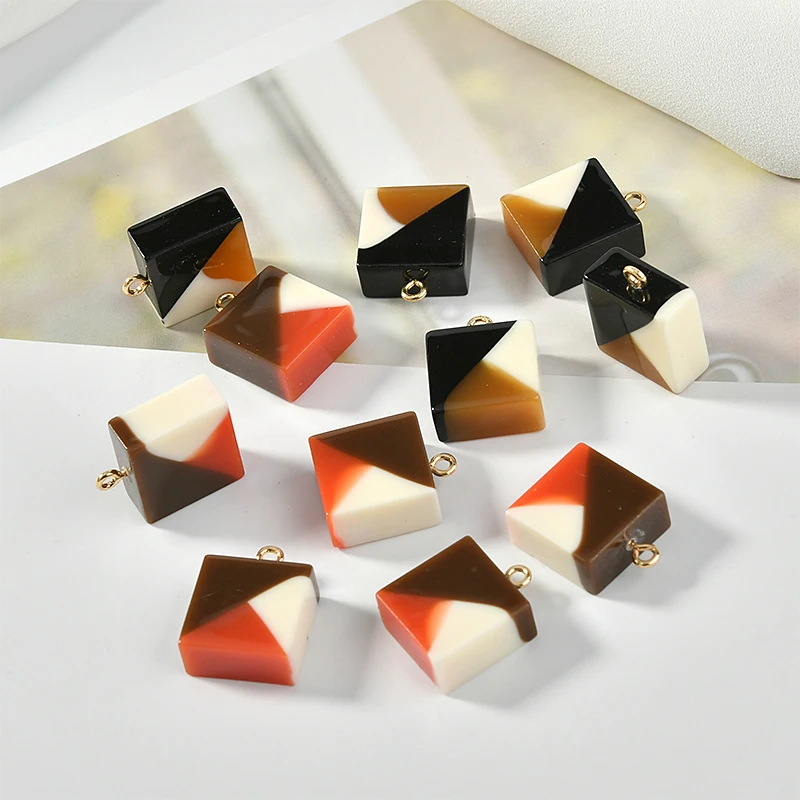 Забавные квадратные серьги-подвески в виде шоколада с золотым покрытием |