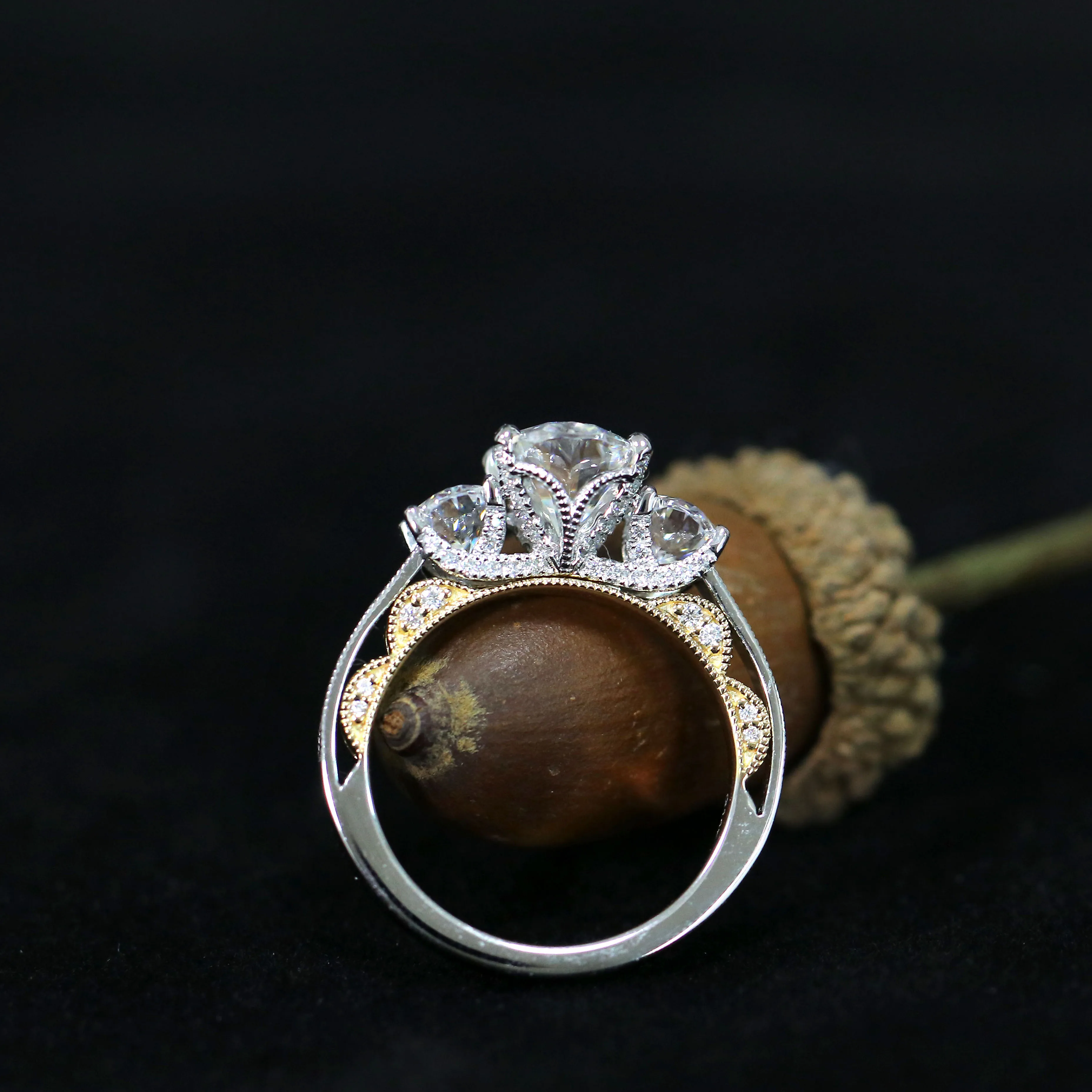 TransGems Настоящее 14 к 585 два тона центр 7*9 мм 4*6 Овальный цвет GH Муассанит 3 Камень