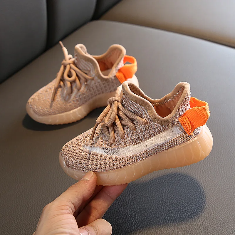 Детская весенняя и осенняя новая светящаяся подошва дышащая сетчатая обувь