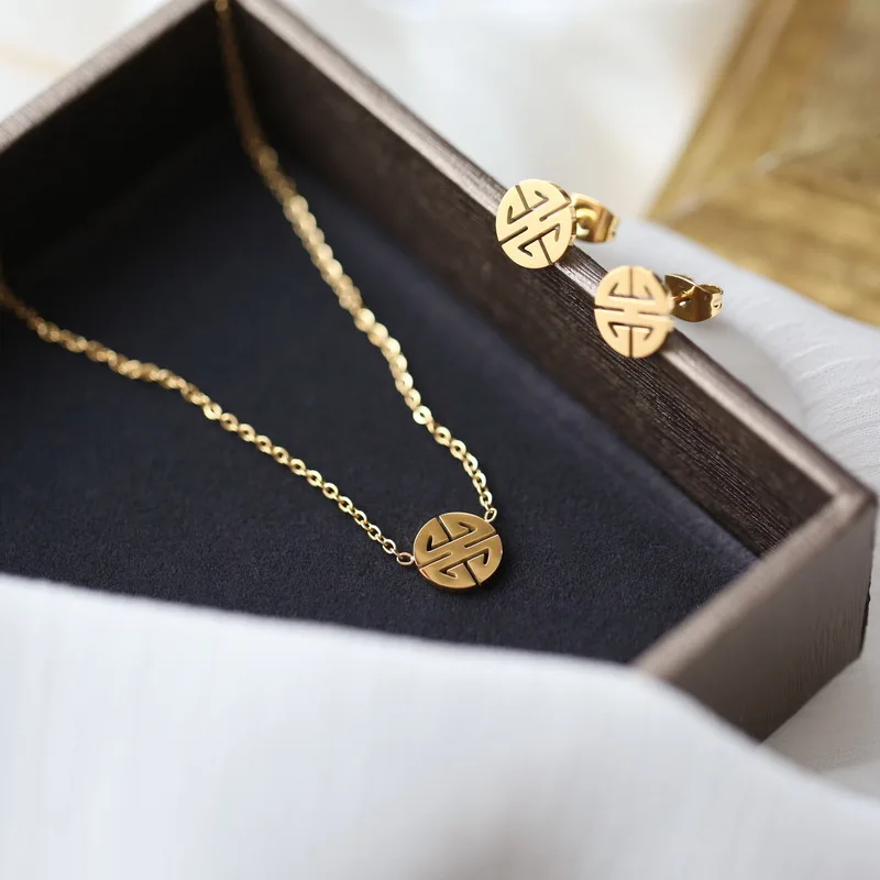 

YUN RUO Gold Color Chinese Style Happy Word Pendant Necklace Titanium Steel Woman Jewelry Birthday Gift Never Fade Drop Shipping