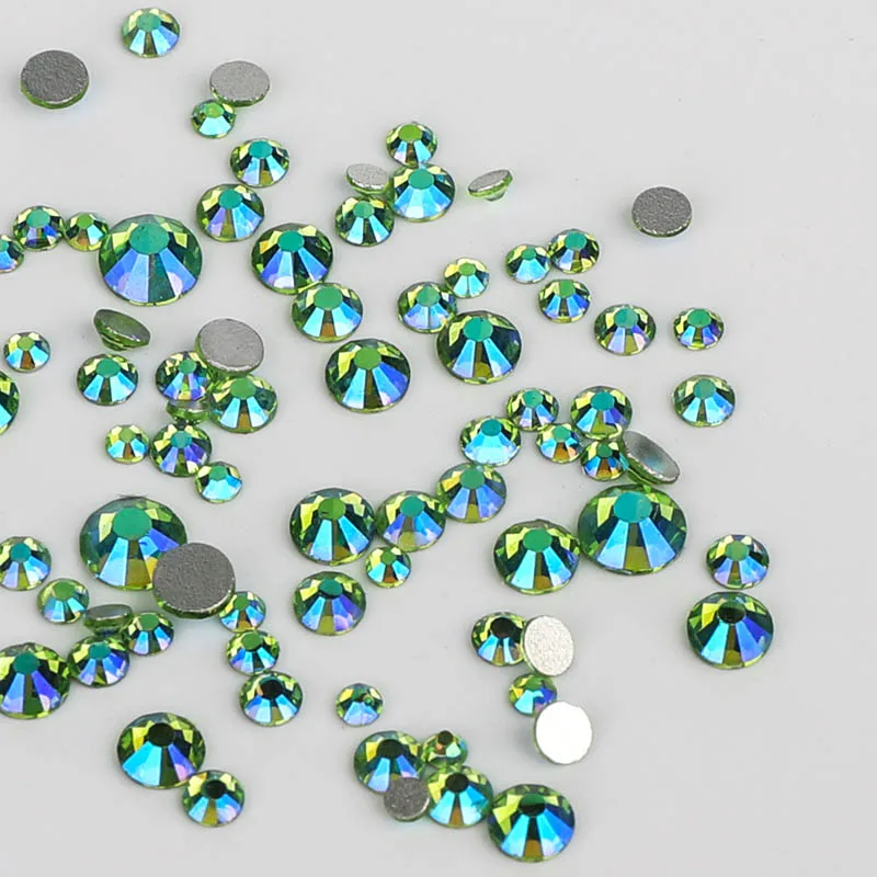 Блестящая серебряная основа разных размеров с плоской задней стороной