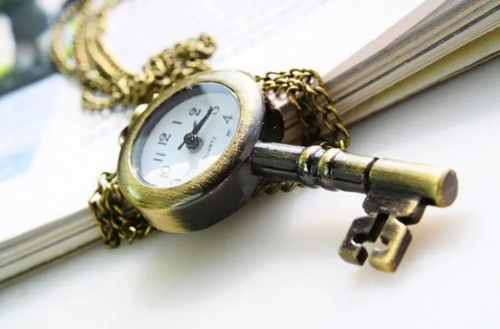 Женские карманные часы с ожерельем бронзовые винтажные дизайнерские кварцевые