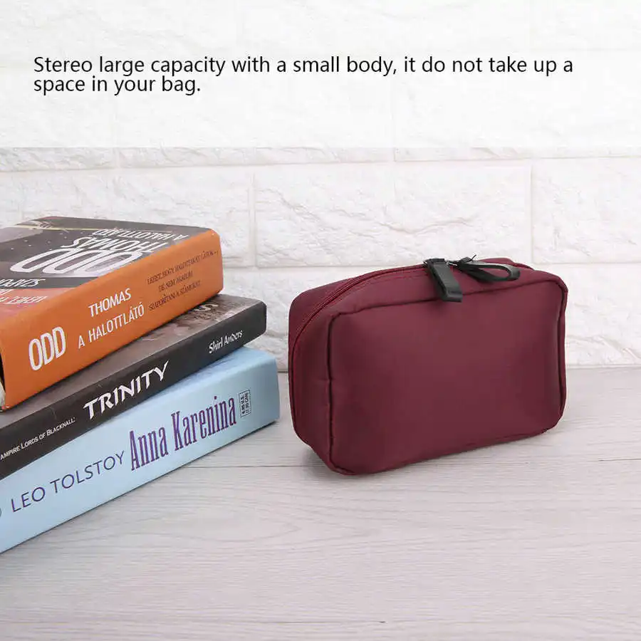 Дорожная вместительная косметичка органайзер для косметики водонепроницаемый