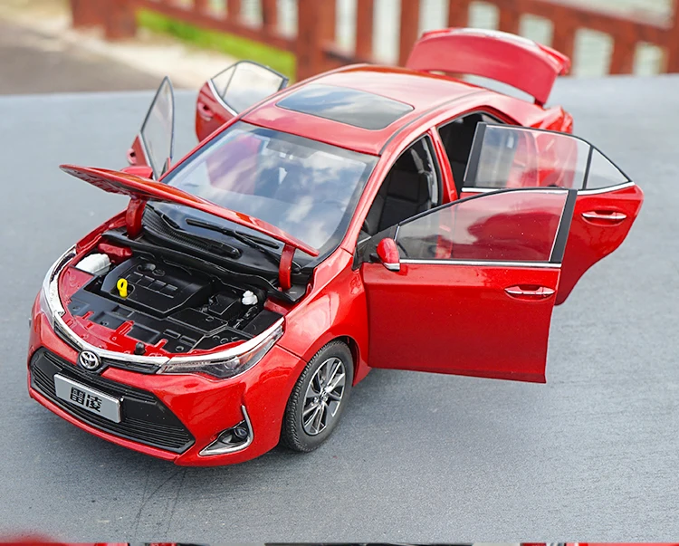 1:18 литые модели автомобилей Toyota Levin 2017 versin в красном/оранжевом цвете с небольшим