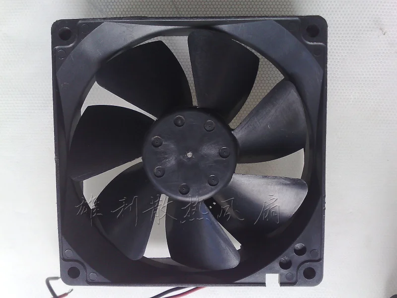 

NEW 3610KL-04W-B66 12V 0.56A 9CM 9025 3wire Motor protection cooling