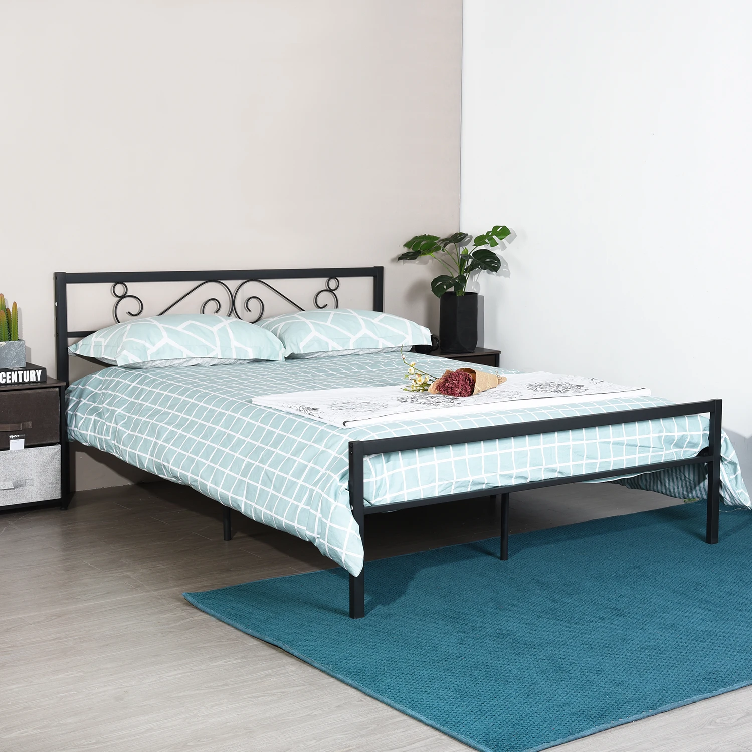 

Queen Size Metal Bed Frame With Headboard and Footboard Platform Bed Frame Bedroom Furniture