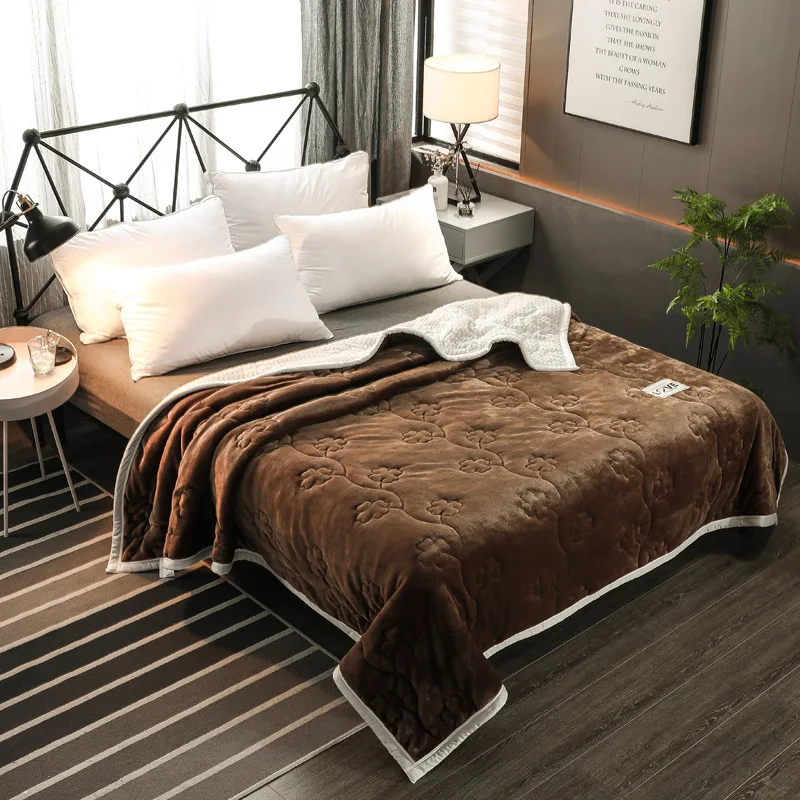 

Flannel Household Blanket Double-sided Design Double Warm Blanket Solid Color Embroidered Luxury Blanket