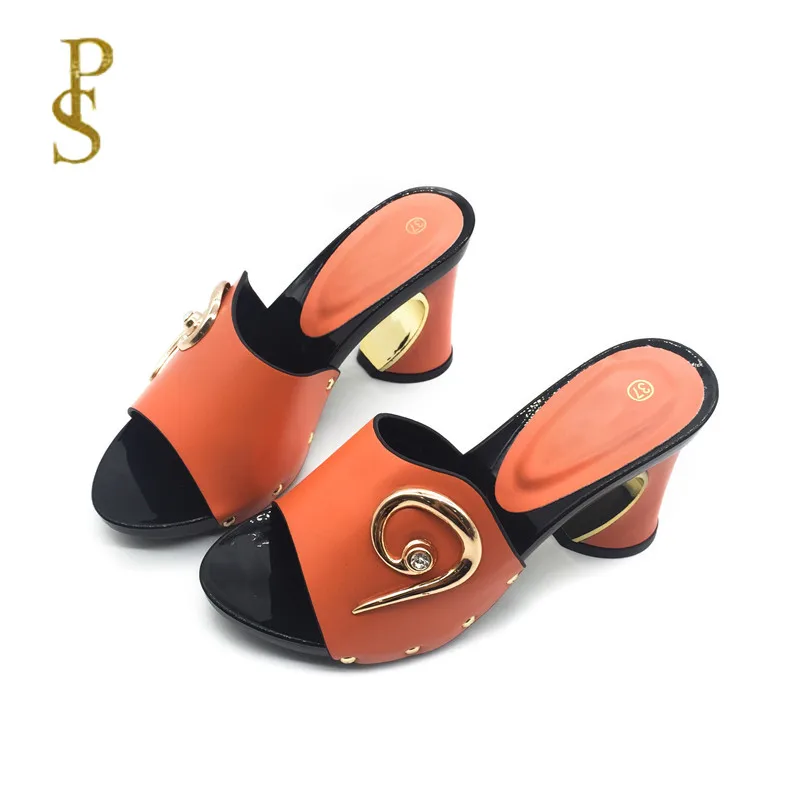 Женские босоножки на высоком каблуке разноцветные с блестками открытым носком |