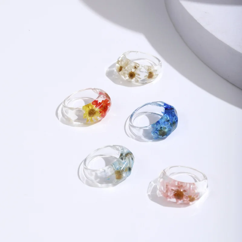 

1PC 4 Colors Fashion Transparent Chunky Epoxy Resin Rings Cute Multicolor Dried Flower Finger Rings for Women Party