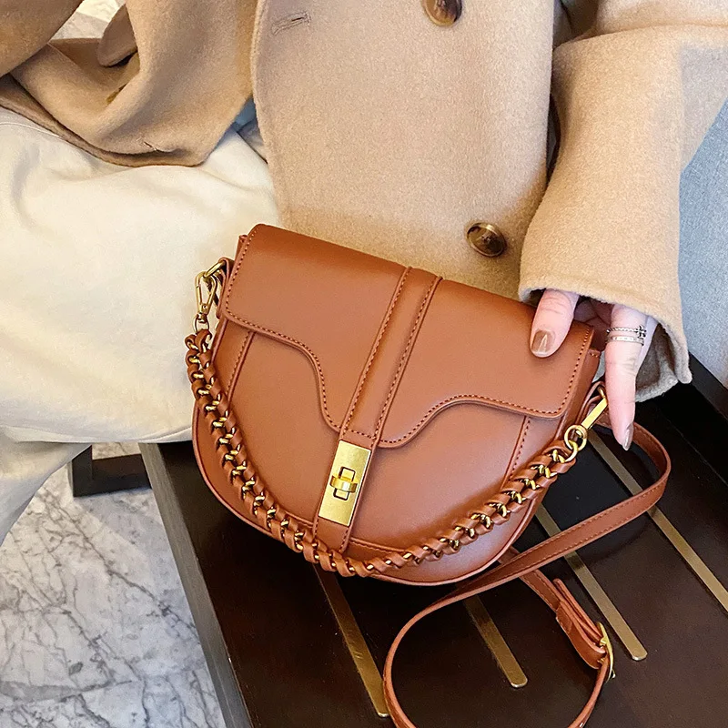 

Small ck women's bag texture bag 2020 new tidal net red autumn and winter oblique bag a hundred with foreign fashion saddle bag