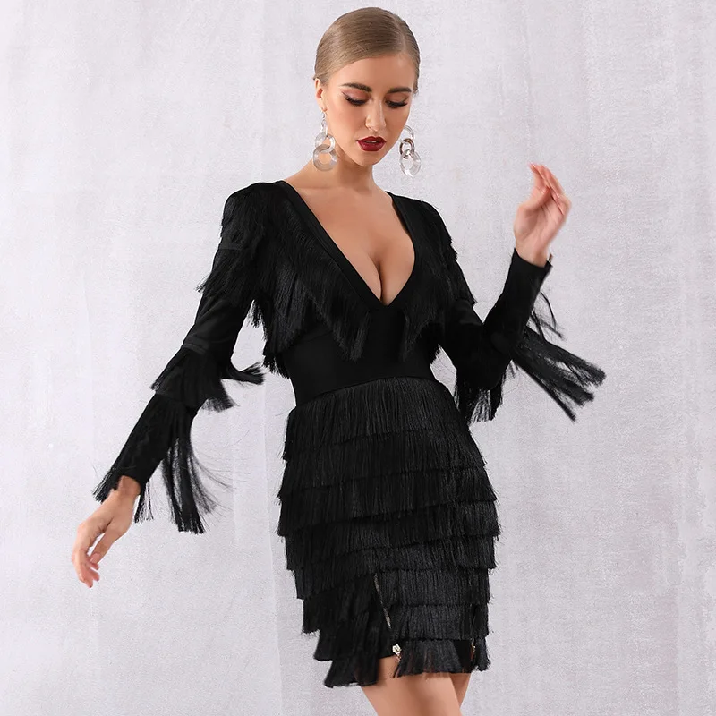 Черные коктейльные платья с глубоким v-образным вырезом и длинным рукавом