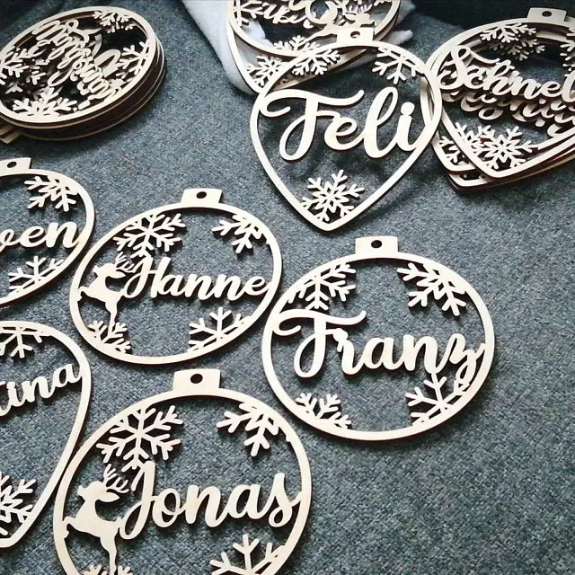 

Custom Christmas Different Names Tree Hanging Ornament Personalized Wooden Bauble Xmas Decoration Wood Gift