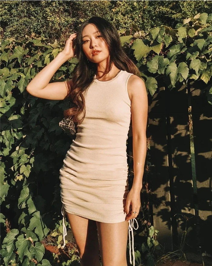 

Woman sleeveless Drawstring summer mini dress