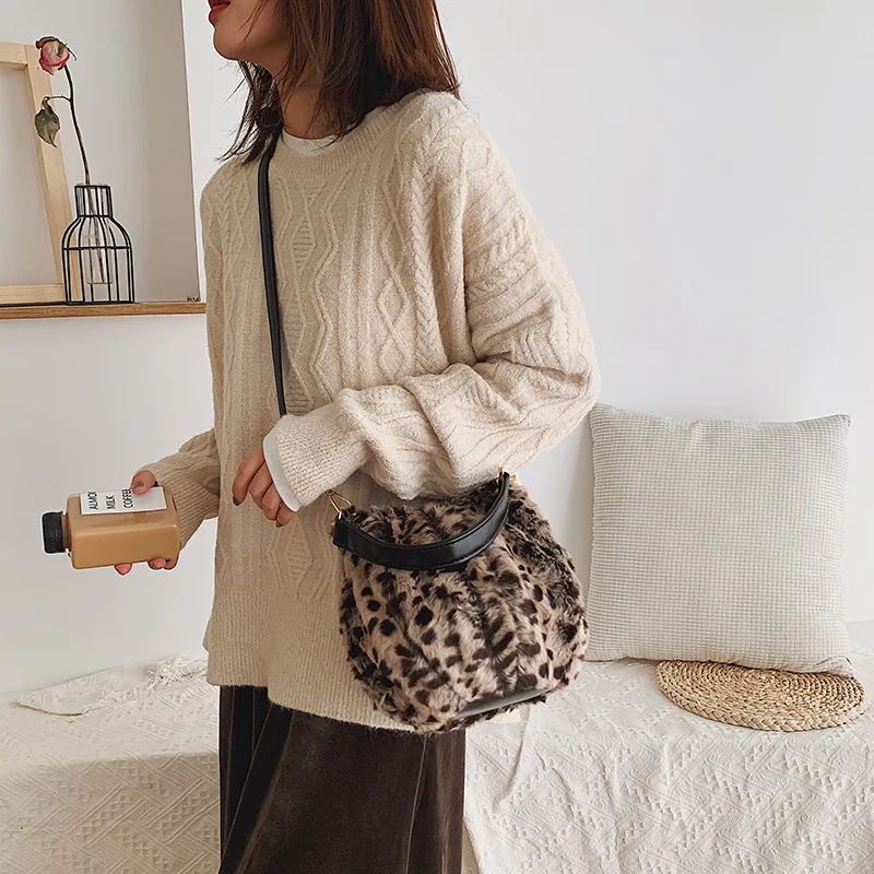 Маленькая сумка с леопардовым принтом из искусственного меха новая женская
