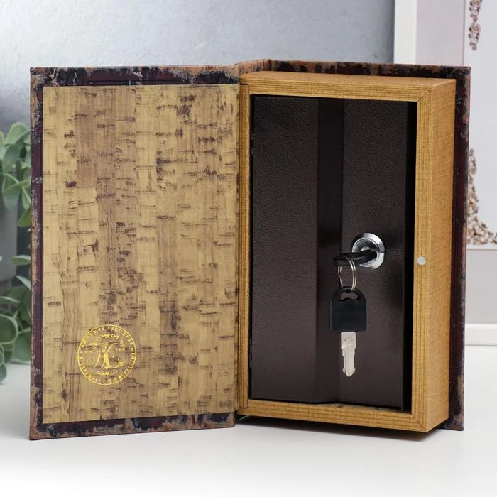 Сейф-книга дерево кожзам Национальный географический журнал 21х13х5 см 5860265 |