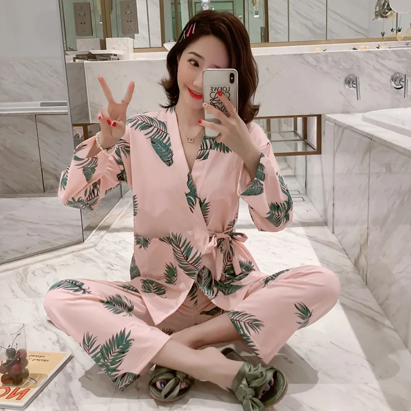 

2020 Spring and Autumn New Long-sleeved Kimono Women's Pajamas Cardigan Women's Home Service Suit (send Blindfold)