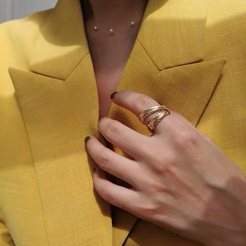 

Design Sense Gold Snake Bone Chain Double Layer Rings For Woman 2021 New Korean Jewelry Party Fashion Girl's Unusual Gothic Ring