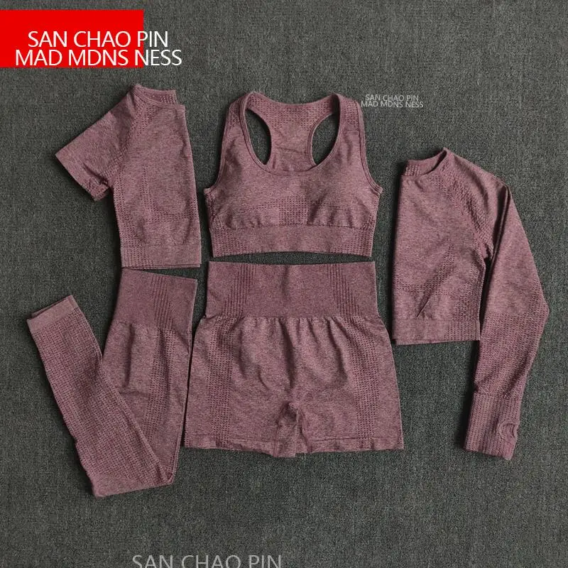 

Sportswear & Accessories