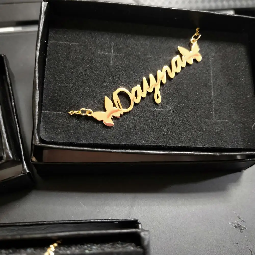 Цепь с плетением бабочка пользовательское имя ожерелье (женщины). Цвета: золотой