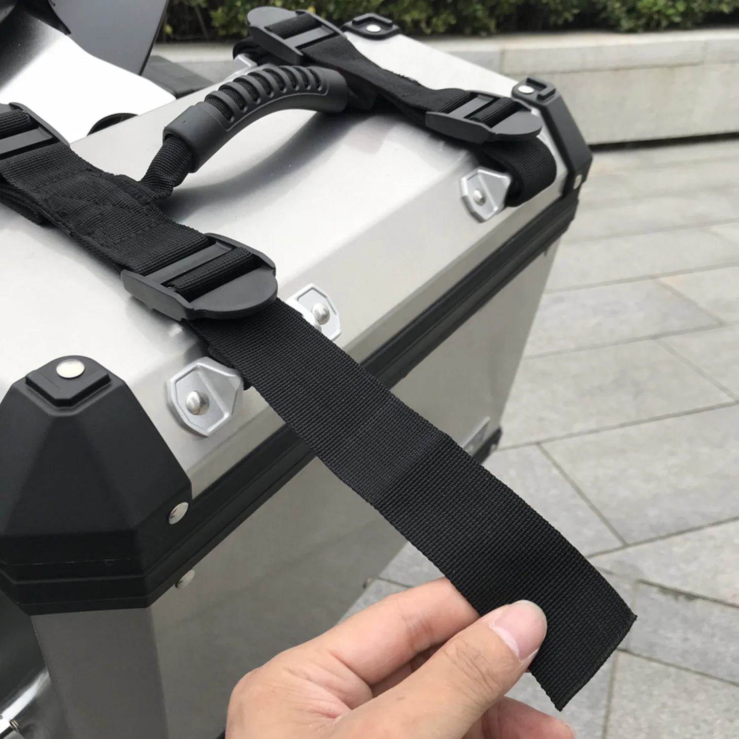 

Side Handle Universal Adjustable Motorcycle Rope Handle for Aluminum Alloy Side Box with the Foam Grip for BM W R1200GS LC ADV