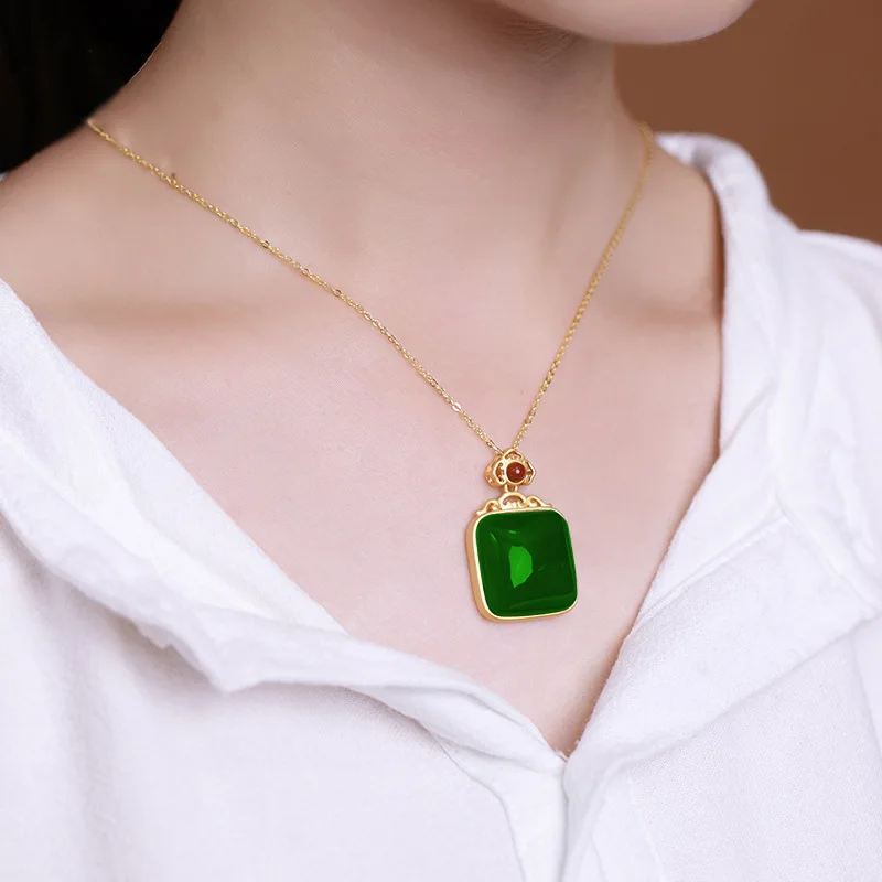

New 2021 Natural Hetian Jade Retro Pendant Necklace Fashion Jewelry Chalcedony Amulet Gifts for Women dropshipping