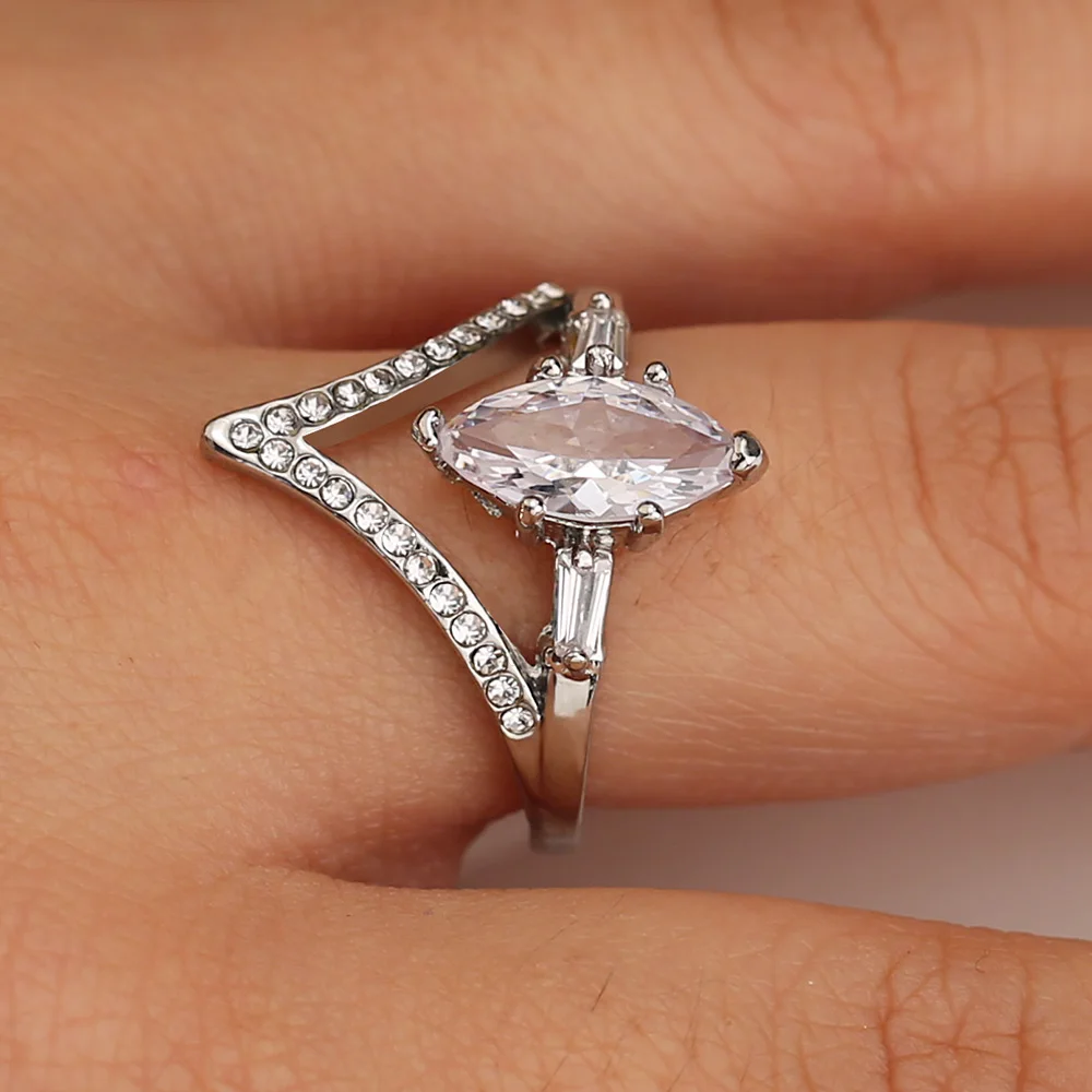 

New style jewelry Hao stone inlaid diamond popular design silver white geometric ring banquet ladies cocktail ring jewelry