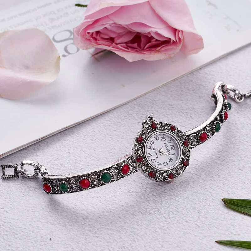 

Luxury Female Watch Women Fashion Rhinestone Quartz Watches Elegant Dress Bracelet Ladies Wristwatches Relogio Feminino REVELRY
