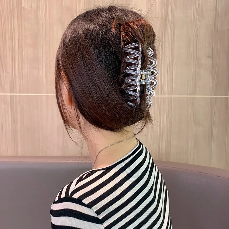 

2021 Korean Solid Color Hair Claws For Women Fashion Wavy Lines Resin Hairpins Girl Hairstyle Hair Accessories Vintage Headwear