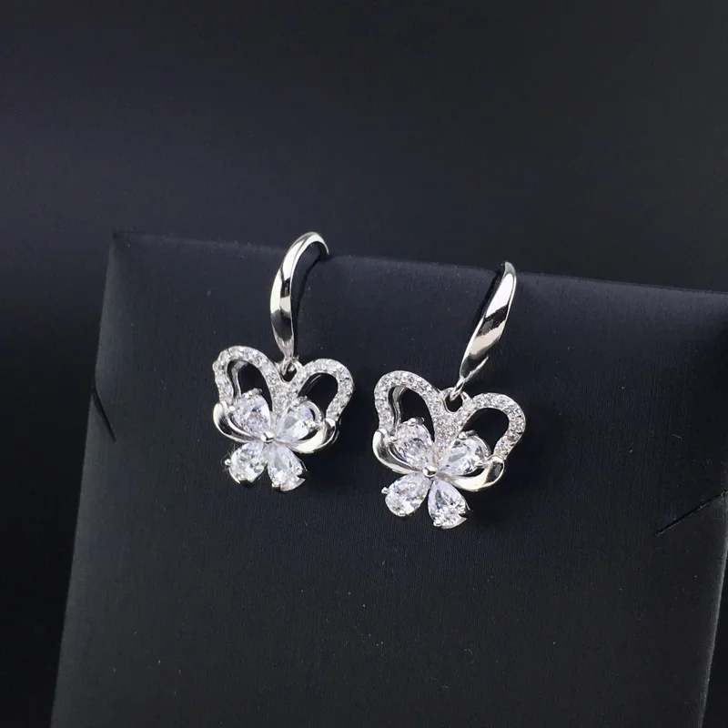 Женские серьги из серебра 100% пробы с мусанитом сертификатом огранка в виде груши