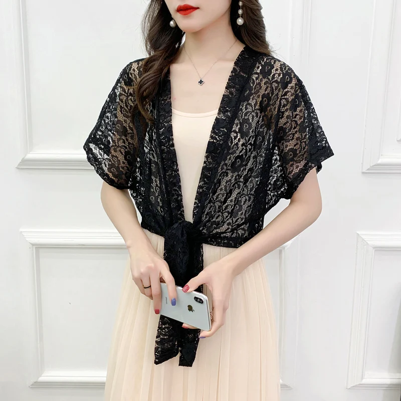 

Womens Vintage V-neck Short Batwing Sleeves See Through Sheer Lace Crop Top Form Fitting Shrugs Party Wraps Black White Shrug