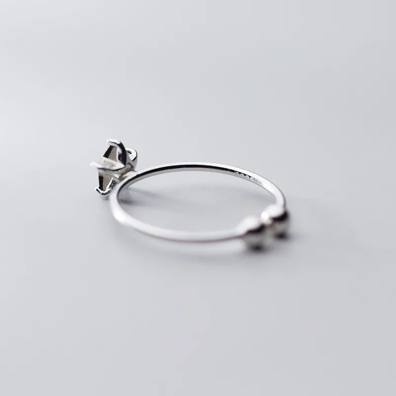 Женское открытое регулируемое кольцо из серебра 925 пробы с синим кристаллом