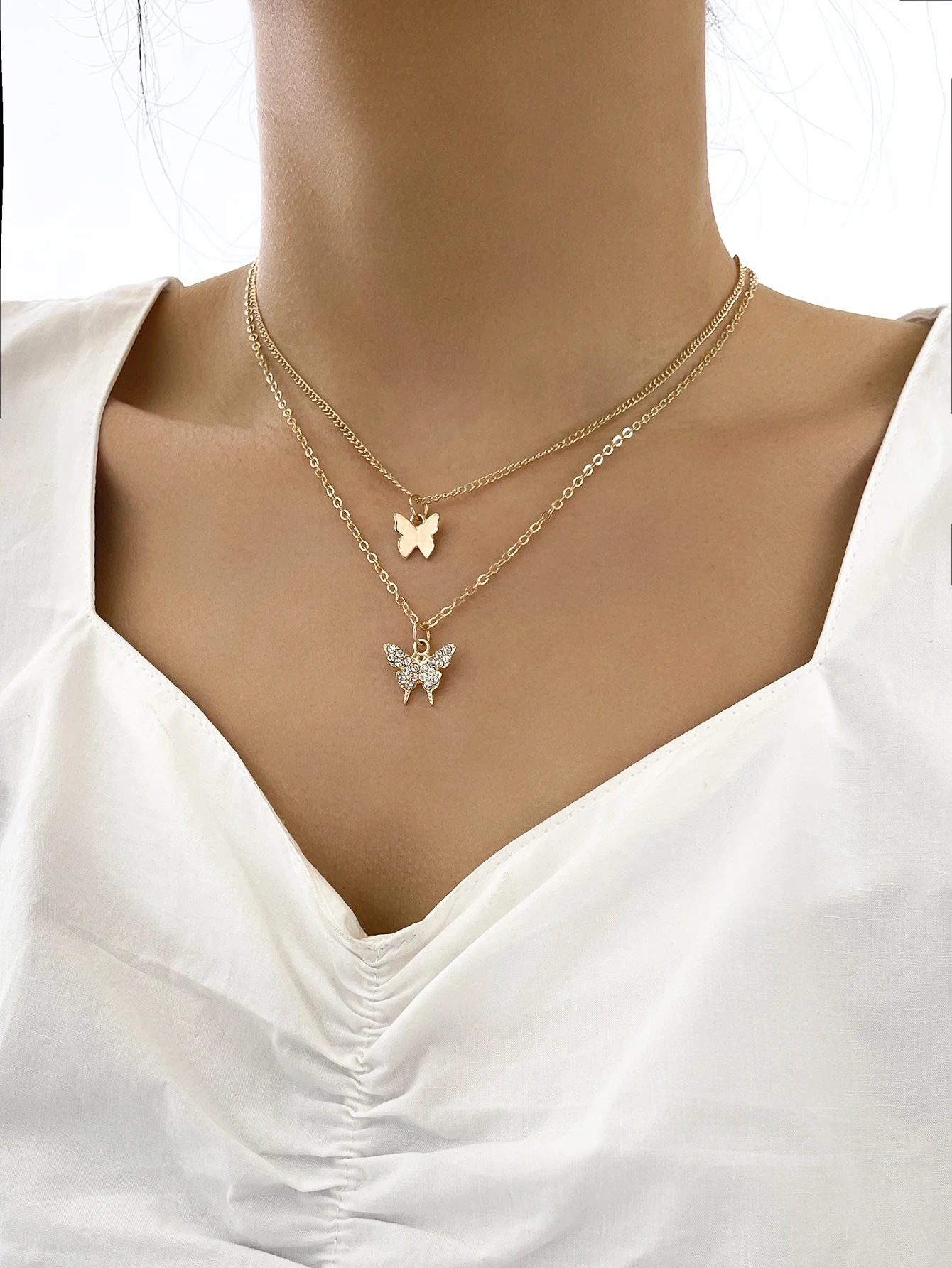 

Stillgirl 2Pcs Kpop Gold Chain Crystal Butterfly Pendant Necklace for Women Cute Animal Set Female Y2k Korean ZA Fashion Jewelry