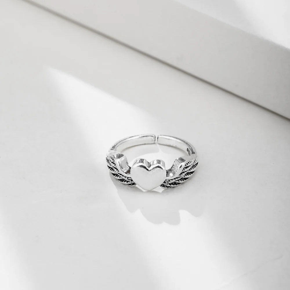 

Handmade Heart Wings Rings for Women Cute Ring Delicate Ring For Couple Lovers Vintage Ring Silver Color Jewelry Gifts