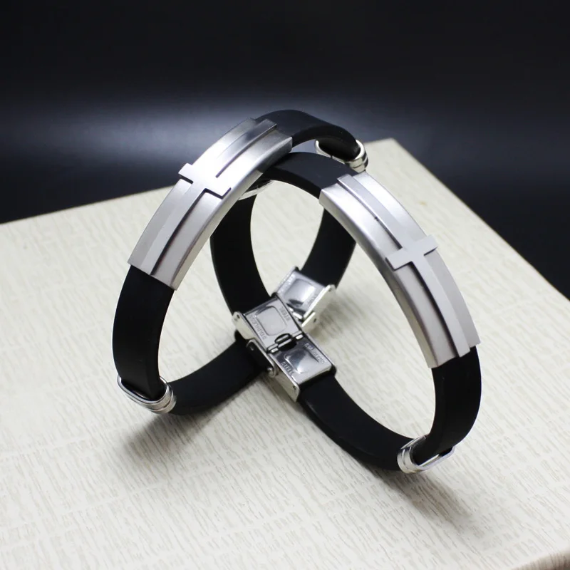 Простой браслет с крестом черного и серебряного цвета мужская бижутерия