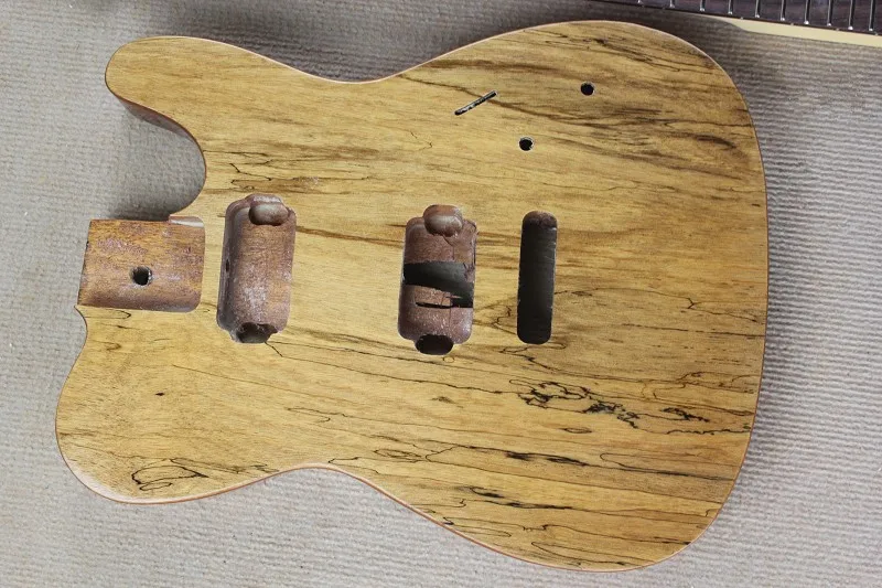 Бесплатная доставка электрическая гитара из липы корпус красного дерева