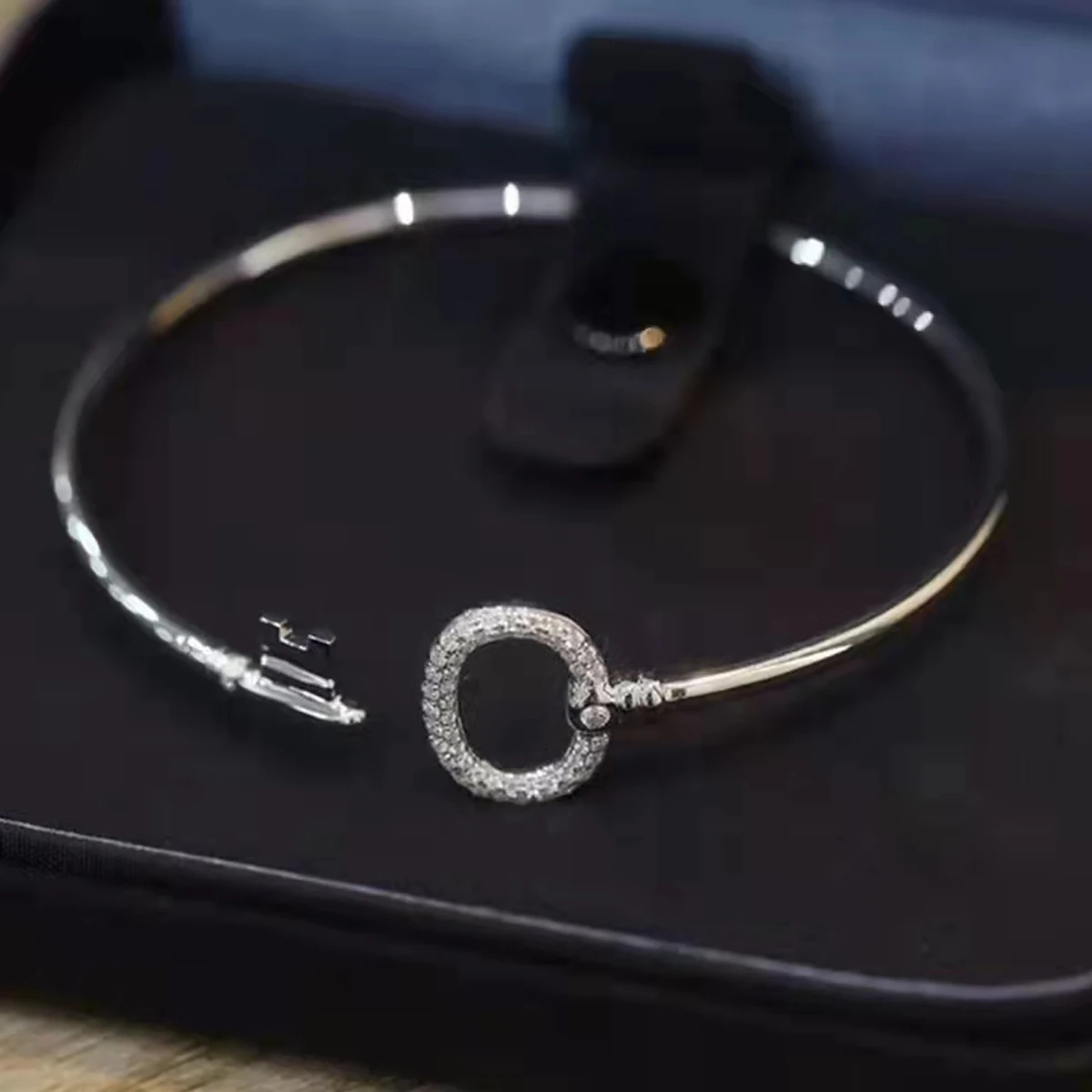 

Женский винтажный браслет из серебра 925 пробы, в виде ключа с бриллиантами