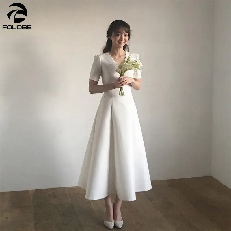 Женское атласное платье с коротким рукавом белое или цвета слоновой кости