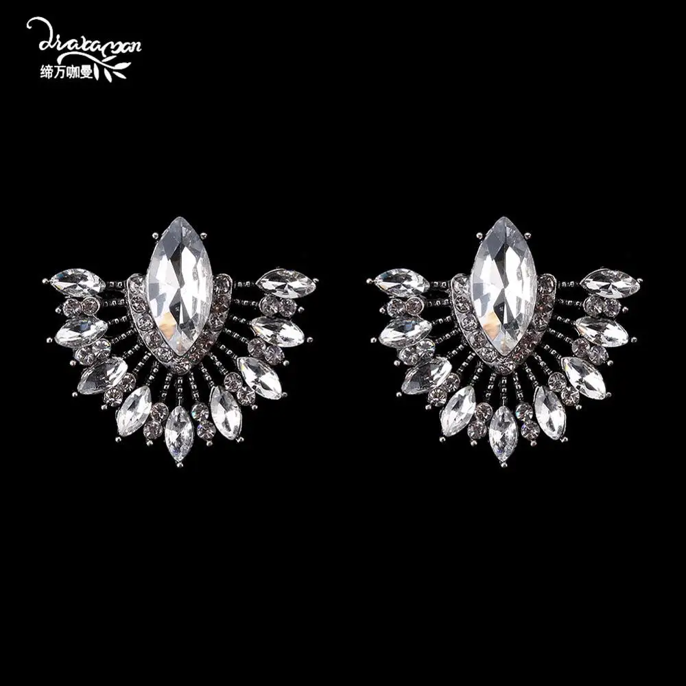 Бренд Dvacaman, дизайн, новые женские серьги-гвоздики, нигерийские Свадебные хрустальные трендовые серьги, аксессуары для ушей, массивные ювелирные изделия AK44