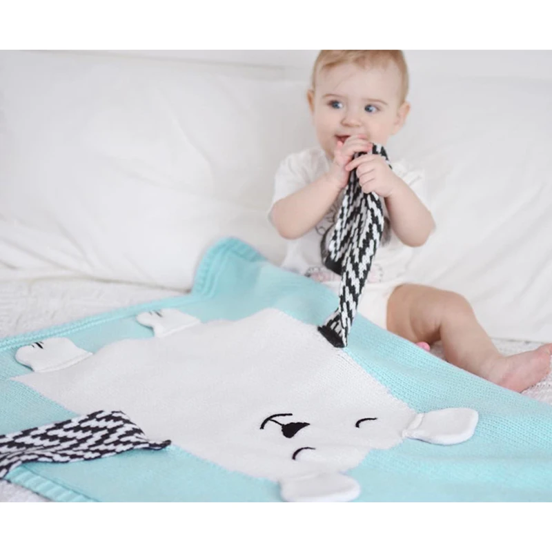 Вязаное одеяло пляжный коврик детское удерживающее трехмерное белое с ушками