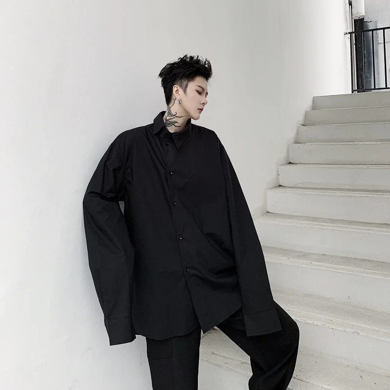 Рубашка мужская свободного покроя винтажная модная сорочка с неровной планкой