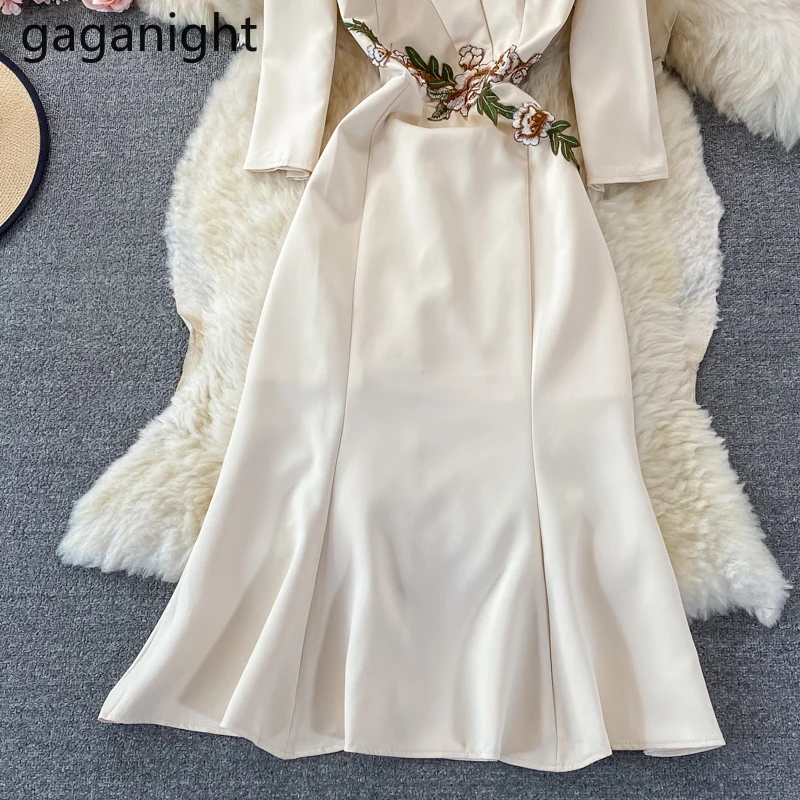 Женское платье с цветочной вышивкой однотонное в Корейском стиле - купить по