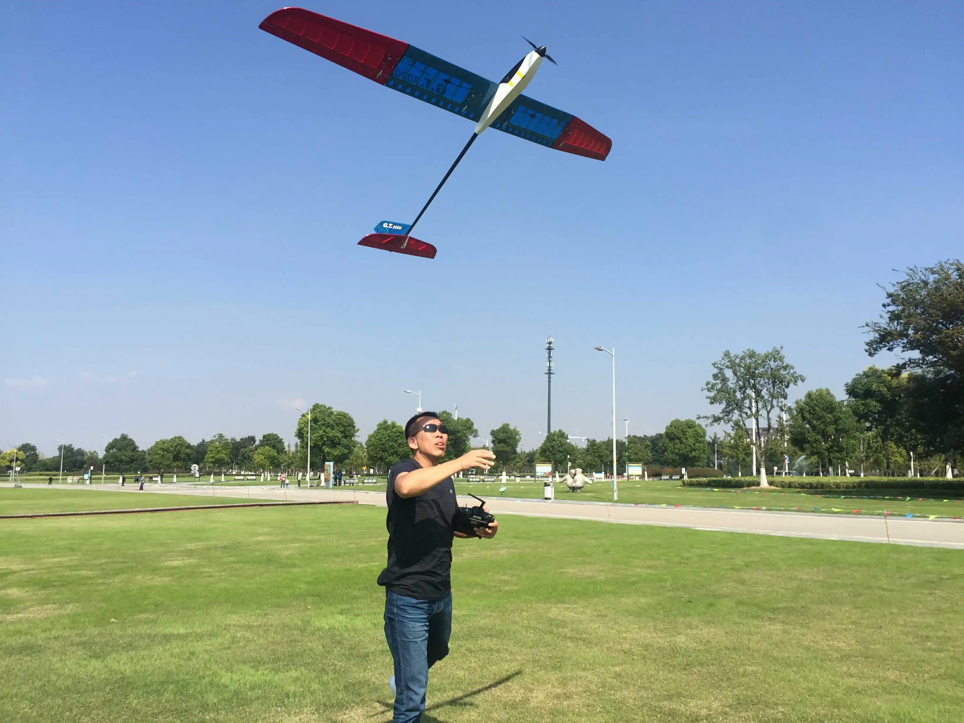 Модель самолета GTRC P5B GT2000 электрическая игрушка на радиоуправлении Glider Sailplane 2000