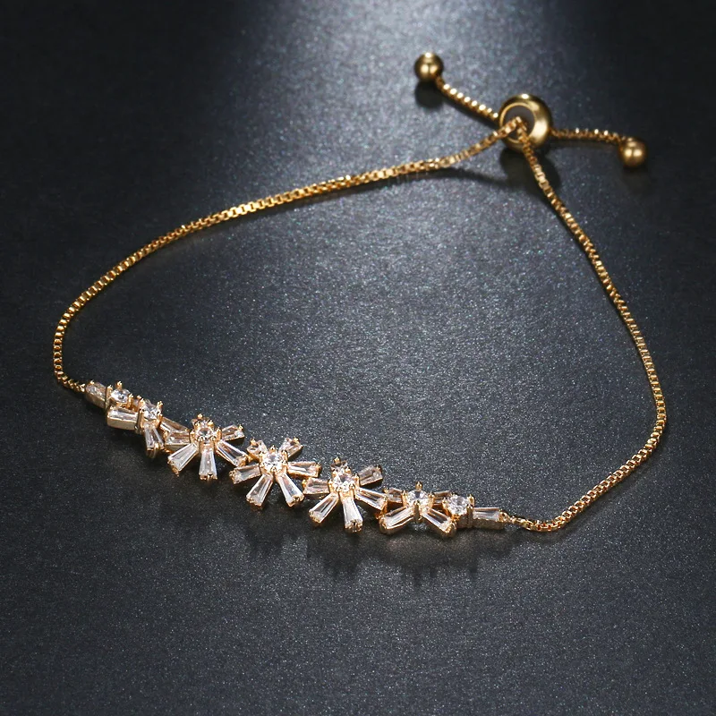 Браслет женский с цветами и фианитами в минималистичном стиле|Цепочки браслеты| |