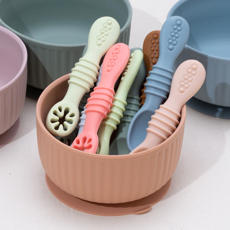 Customizable Logo Baby Food Spoon Silicone Meal Spoon Soup Rice Porridge Spoon Hollow Wave Point Design Training Grip BPA Free