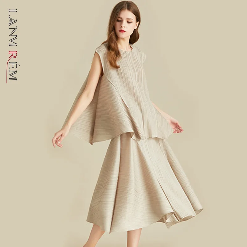 Женская Асимметричная футболка LANMREM бежевая плиссированная без рукавов с