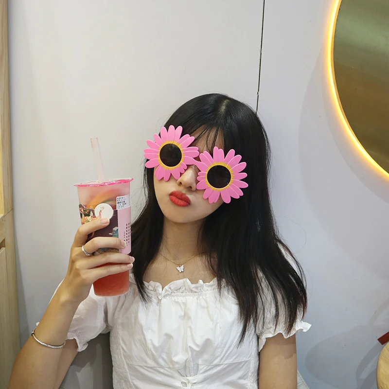 

1 pc Children Daisy Glasses Novelty Costume Party Funny Crazy Fancy Dress Fashion Sunglasses Windproof Birthday Toy Dropshipping