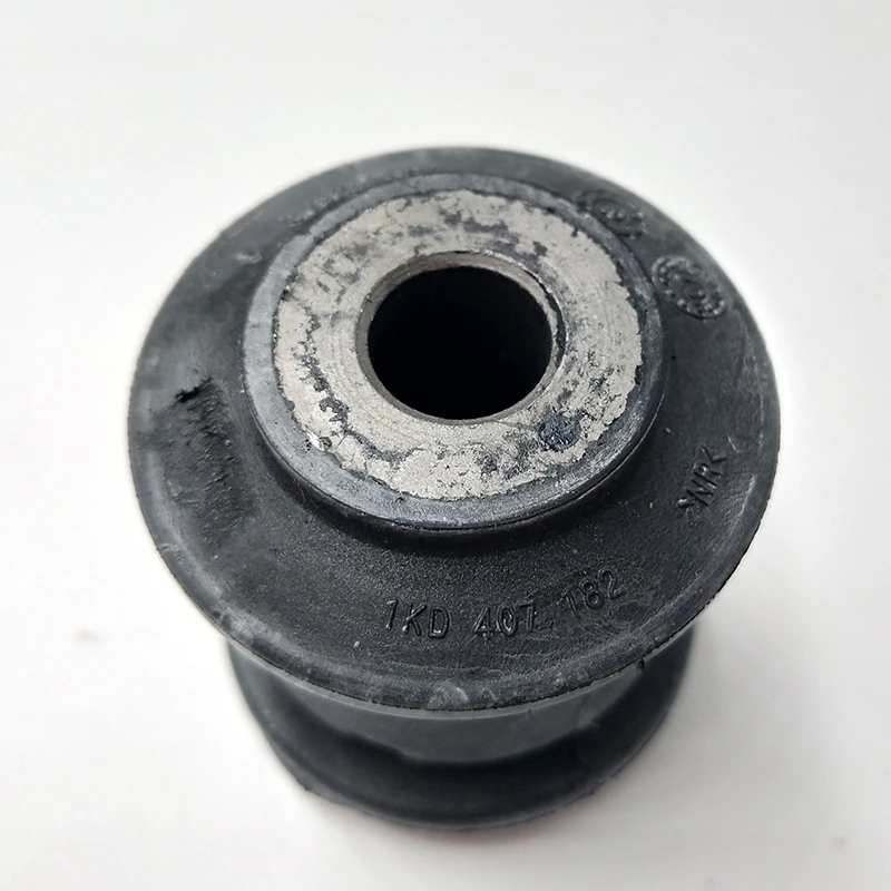 Высококачественные передние нижние Рычажные втулки для Jetta Golf GTI 5 MKV Passat CC Tiguan Octavia